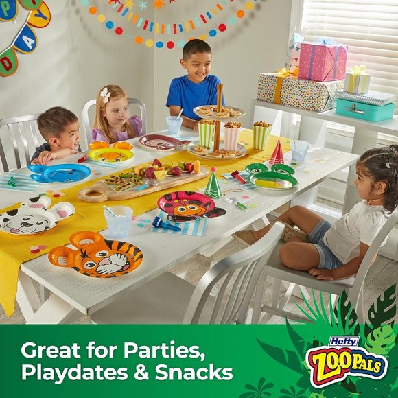 Hefty Zoo Pals Party Edition Paper Plates for Kids, 20 Count - Picture 3 of 6